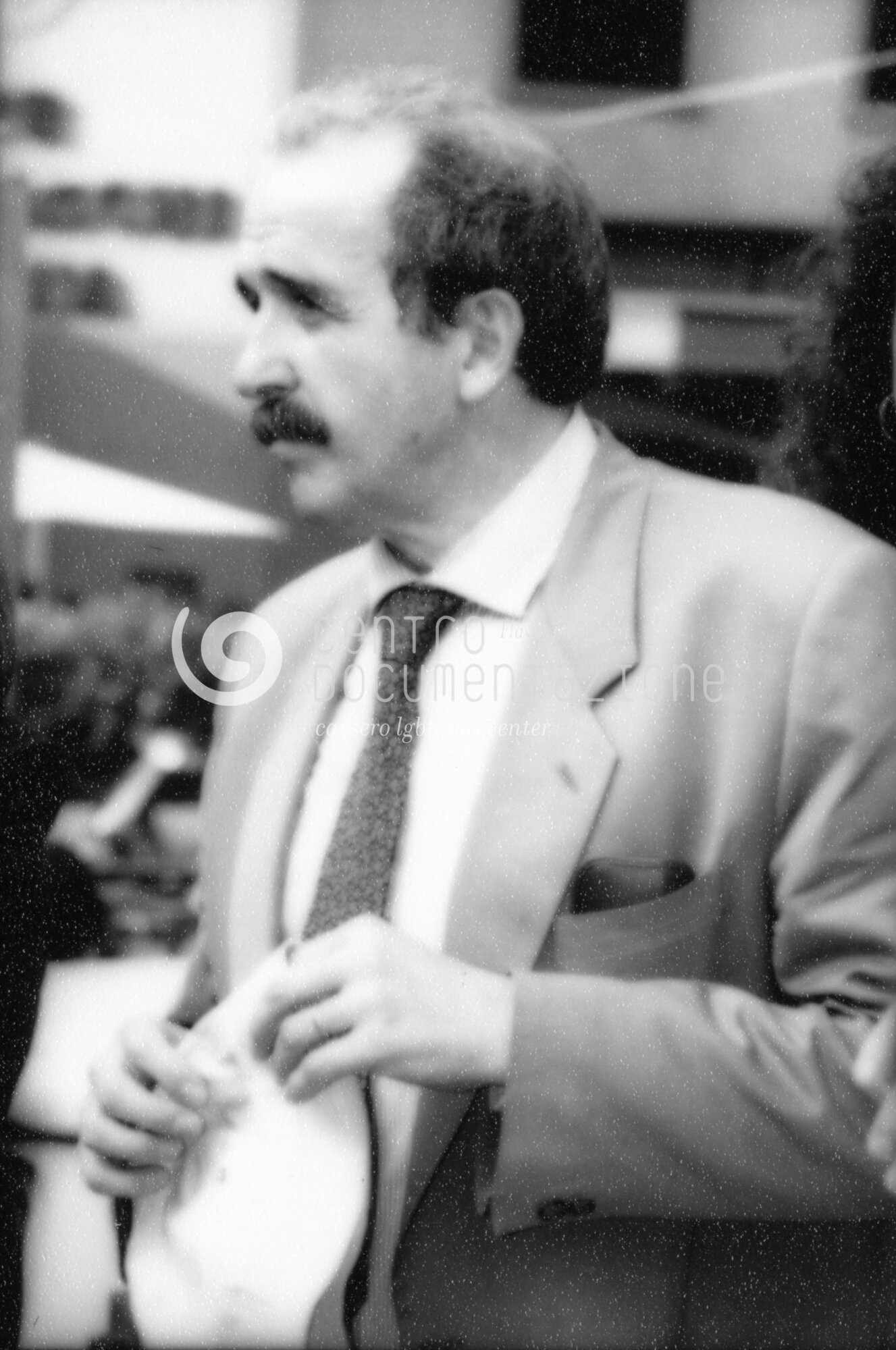 F2_2_3_111_17_watermarked.jpg