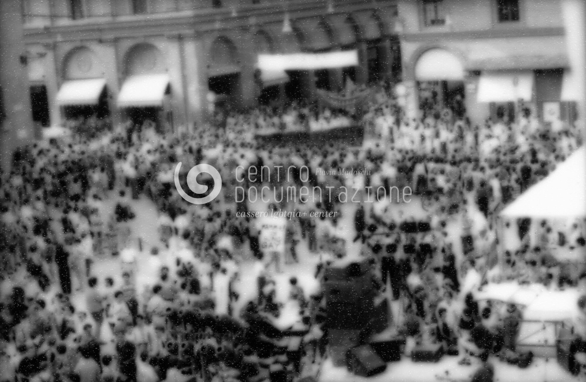 F2_2_3_116_11_watermarked.jpg