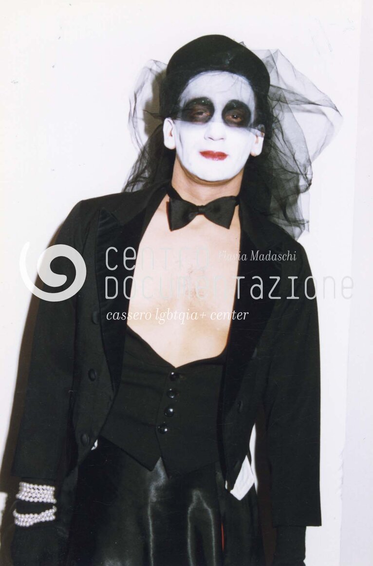 F1_3_5_272_watermarked.jpg